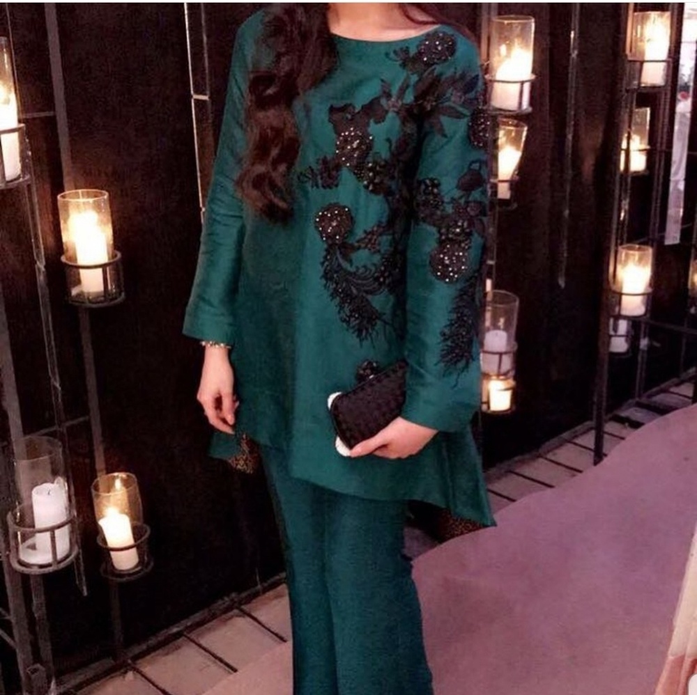 Dark green Zuri top